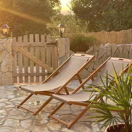 Toni By Botanica Traditional Stone House Prázdninový dům