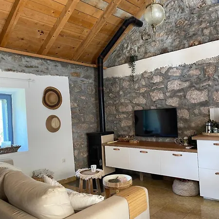 Prázdninový dům Toni By Botanica Traditional Stone House *