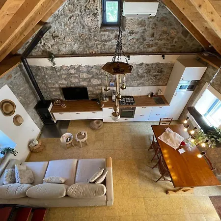 Holiday home Toni By Botanica Traditional Stone House Trbounje