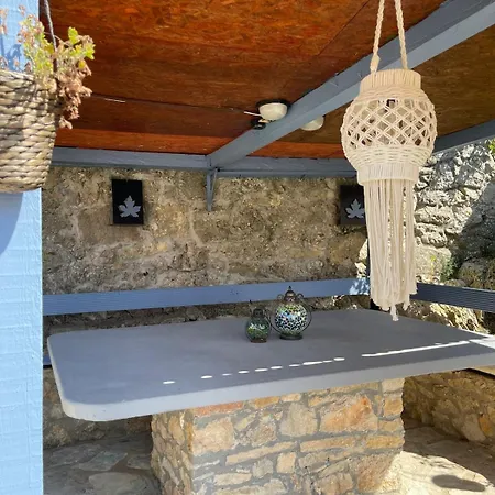 Prázdninový dům Toni By Botanica Traditional Stone House