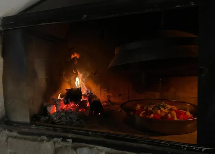 Vikendica Toni By Botanica Traditional Stone House